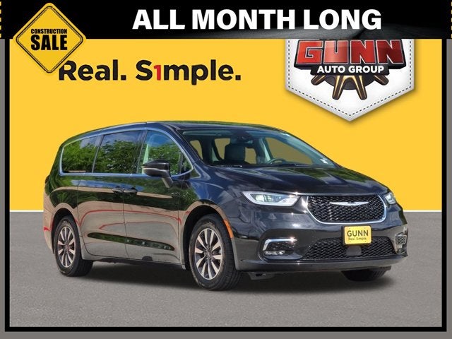 2023 Chrysler Pacifica Hybrid Touring L
