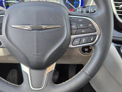 2023 Chrysler Pacifica Hybrid Touring L