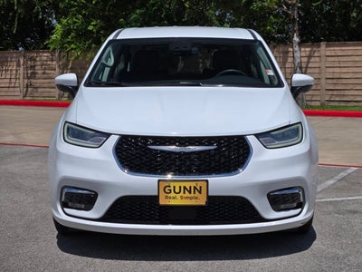 2023 Chrysler Pacifica Hybrid Touring L