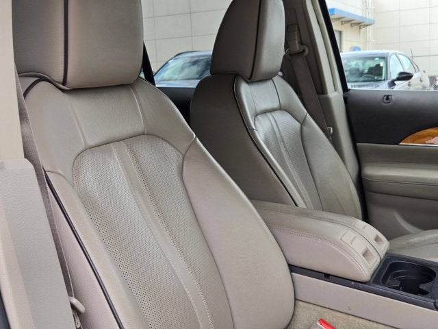2012 Lincoln MKX Base