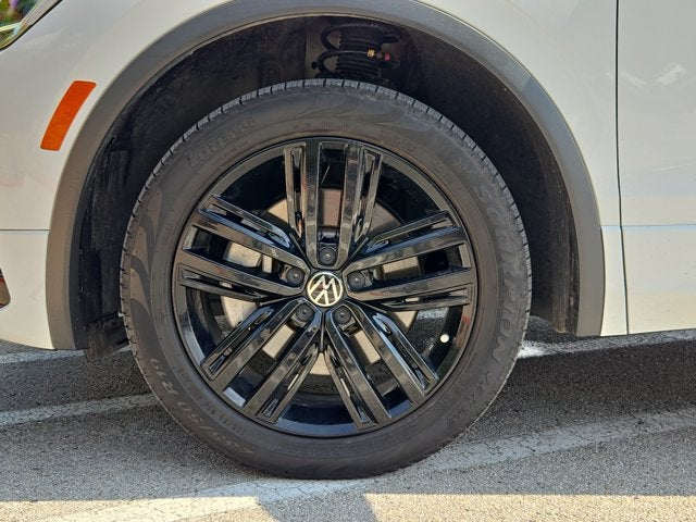 2022 Volkswagen Tiguan SE R-Line Black
