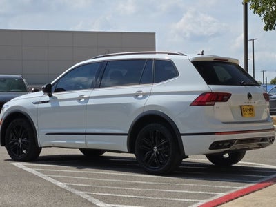 2022 Volkswagen Tiguan SE R-Line Black