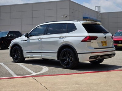 2024 Volkswagen Tiguan SE R-Line Black
