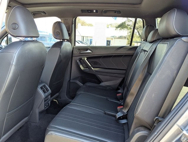 2022 Volkswagen Tiguan SE R-Line Black