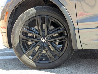 2022 Volkswagen Tiguan SE R-Line Black