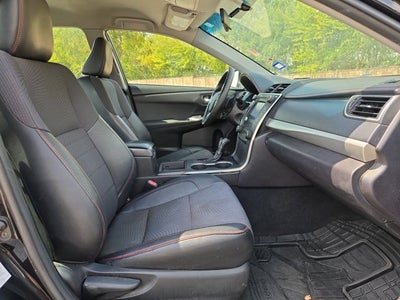 2017 Toyota Camry SE