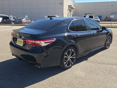 2020 Toyota Camry SE