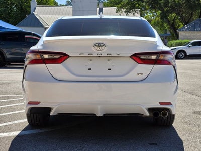 2022 Toyota Camry SE