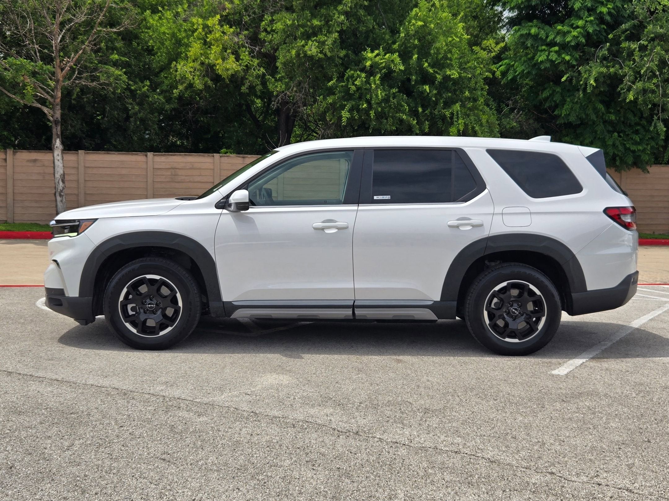 2025 Honda Pilot EX-L+