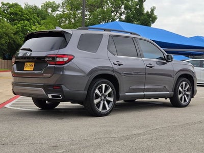 2023 Honda Pilot Touring