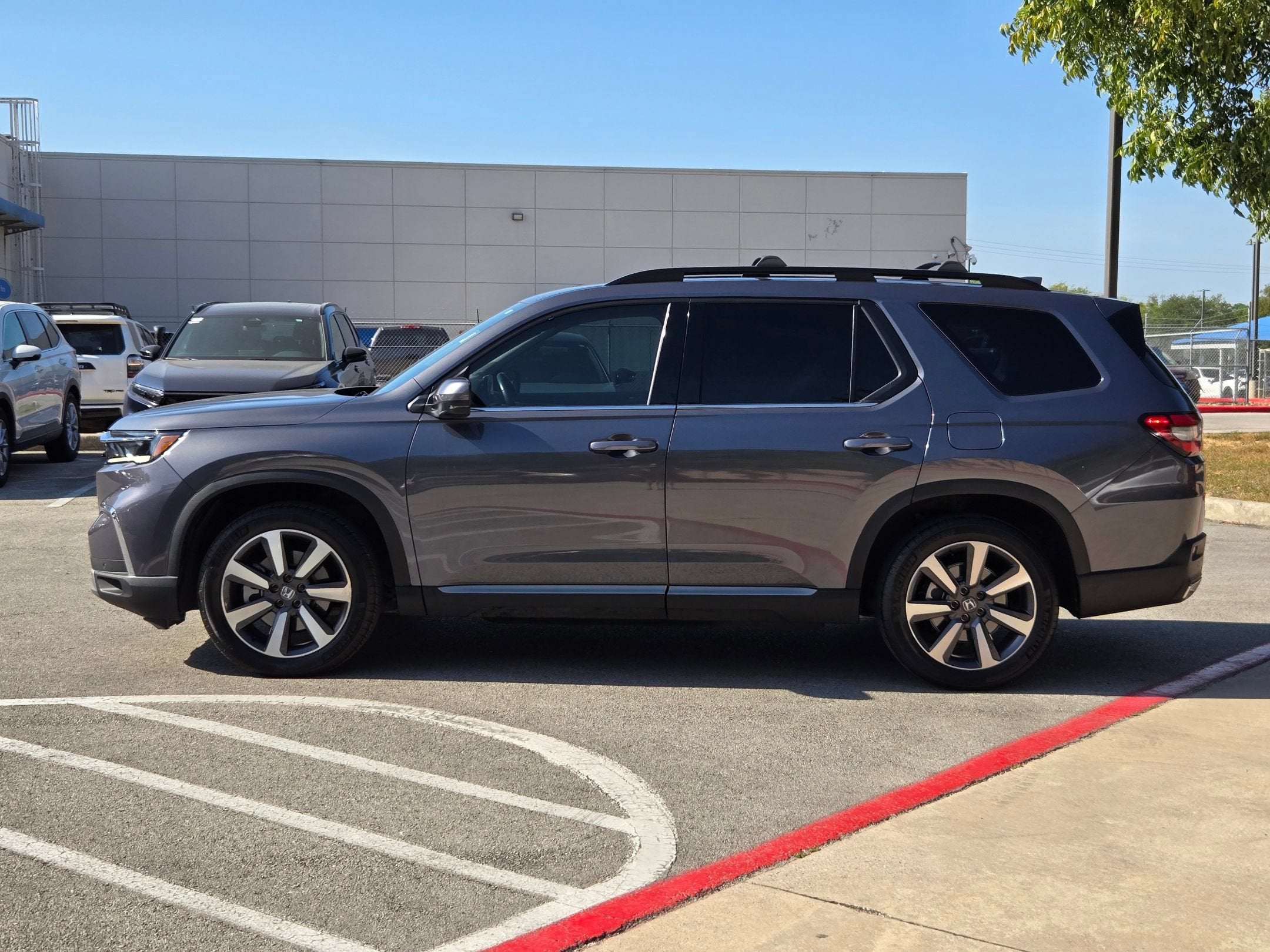 2024 Honda Pilot Touring