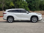 2020 Toyota Highlander Base