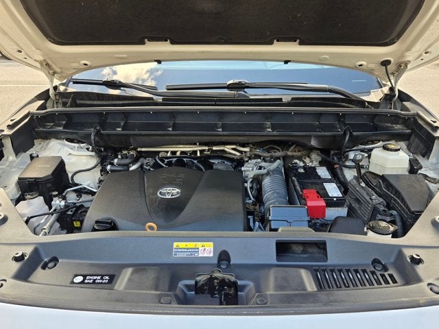 2020 Toyota Highlander Base