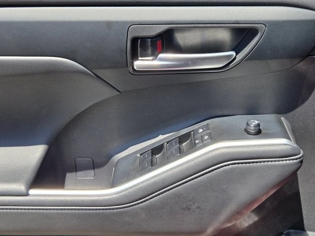 2025 Toyota Highlander Base