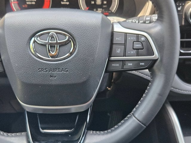 2025 Toyota Highlander Base