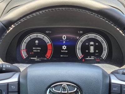 2025 Toyota Highlander Base