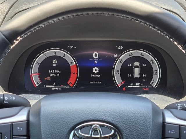 2025 Toyota Highlander Base
