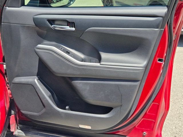 2025 Toyota Highlander Base