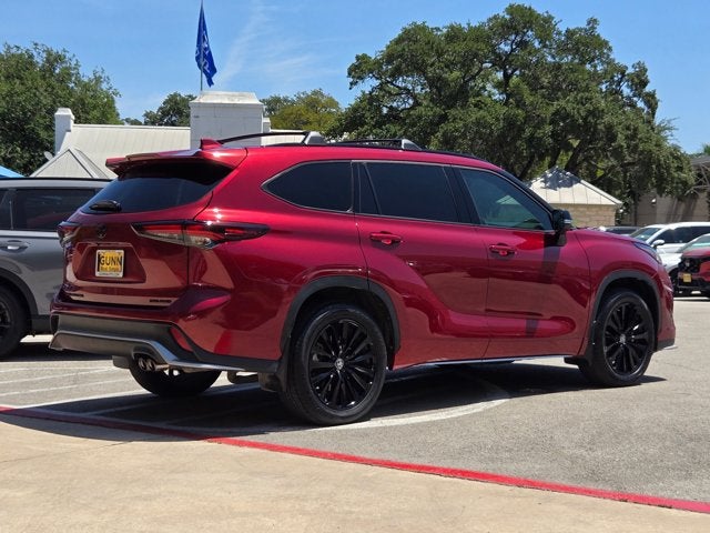 2025 Toyota Highlander Base