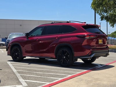 2025 Toyota Highlander Base