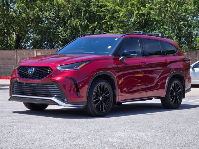 2025 Toyota Highlander Base