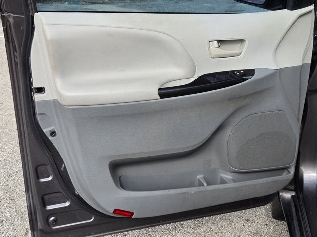 2013 Toyota Sienna Base