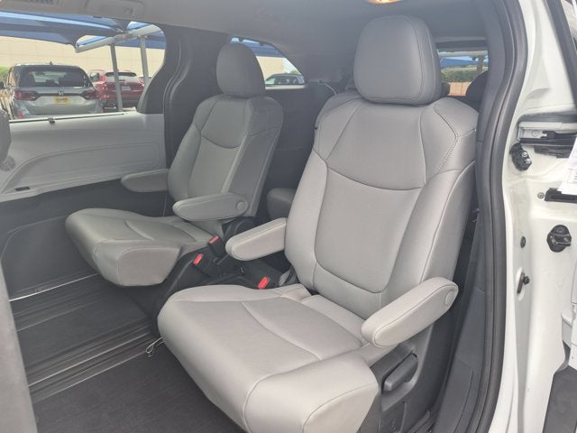 2026 Toyota Sienna Base