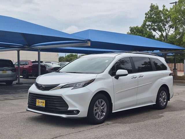 2026 Toyota Sienna Base