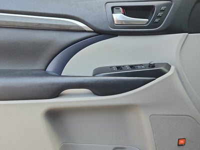 2018 Toyota Highlander Base