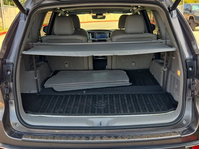 2018 Toyota Highlander Base