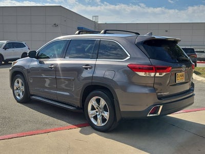 2018 Toyota Highlander Base