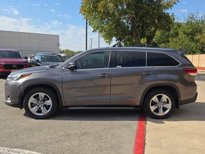 2018 Toyota Highlander Base
