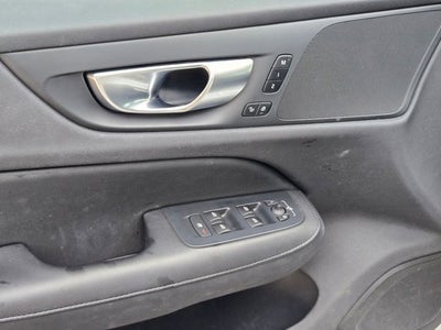 2024 Volvo S60 Core Dark Theme