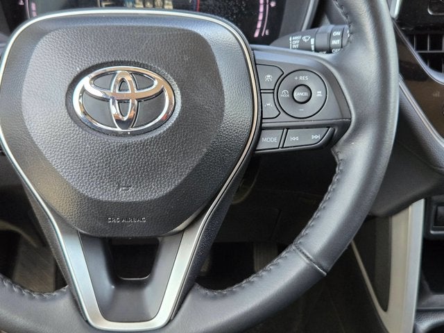 2025 Toyota Corolla Cross XLE
