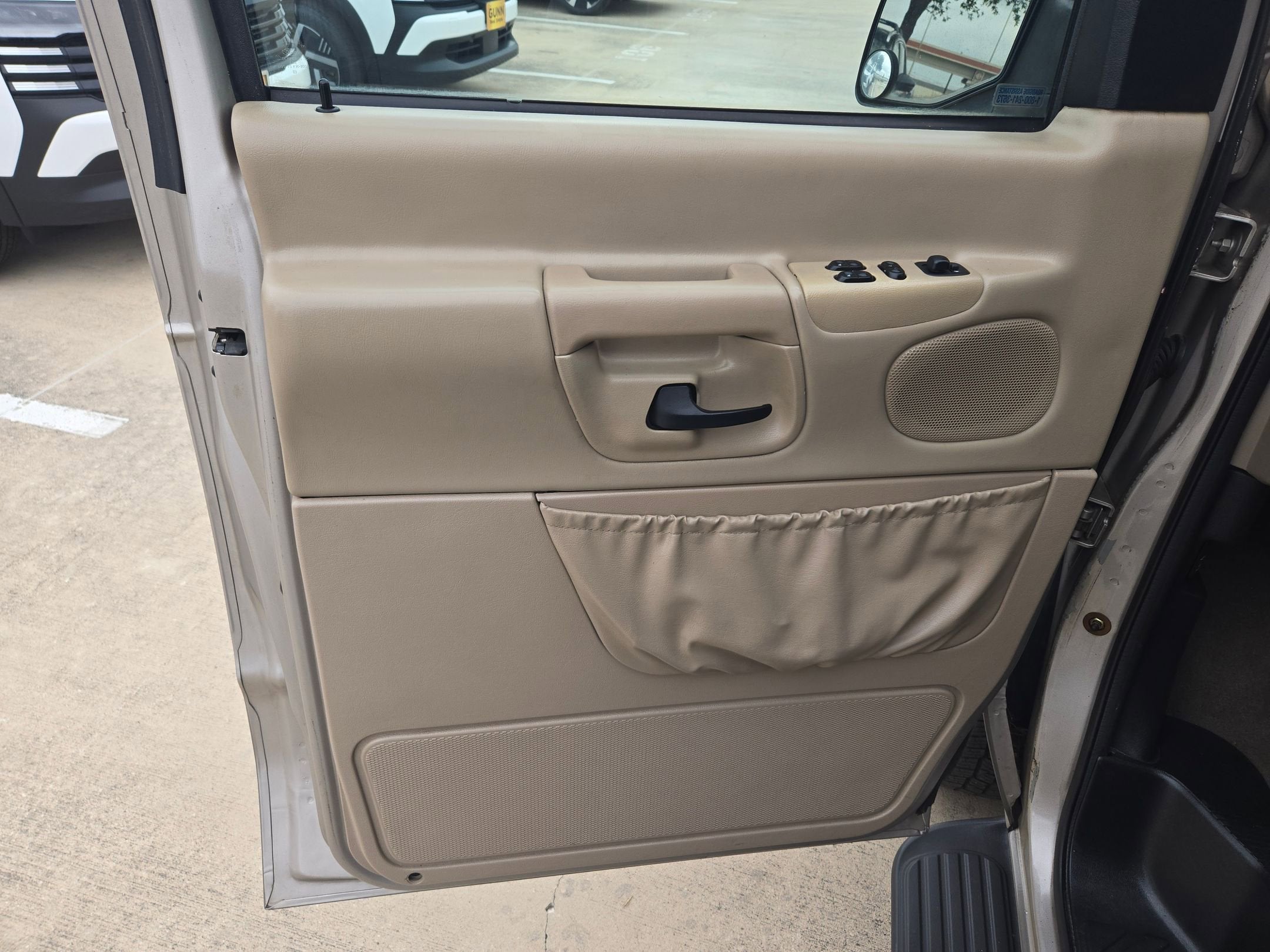 2001 Ford Econoline Wagon XLT