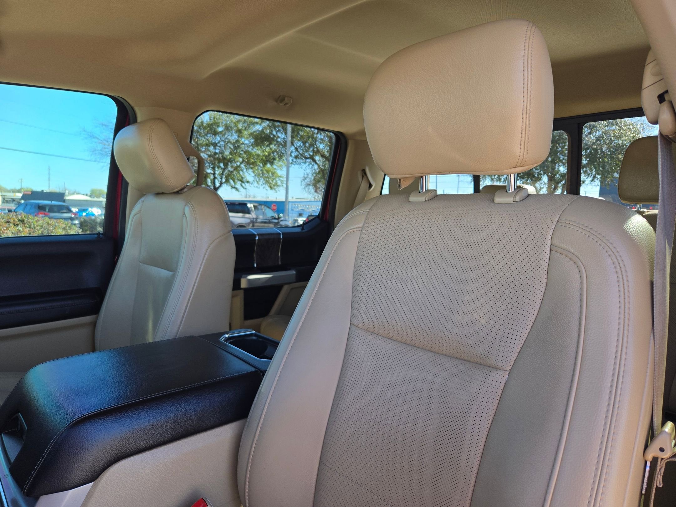 2018 Ford Super Duty F-250 SRW LARIAT