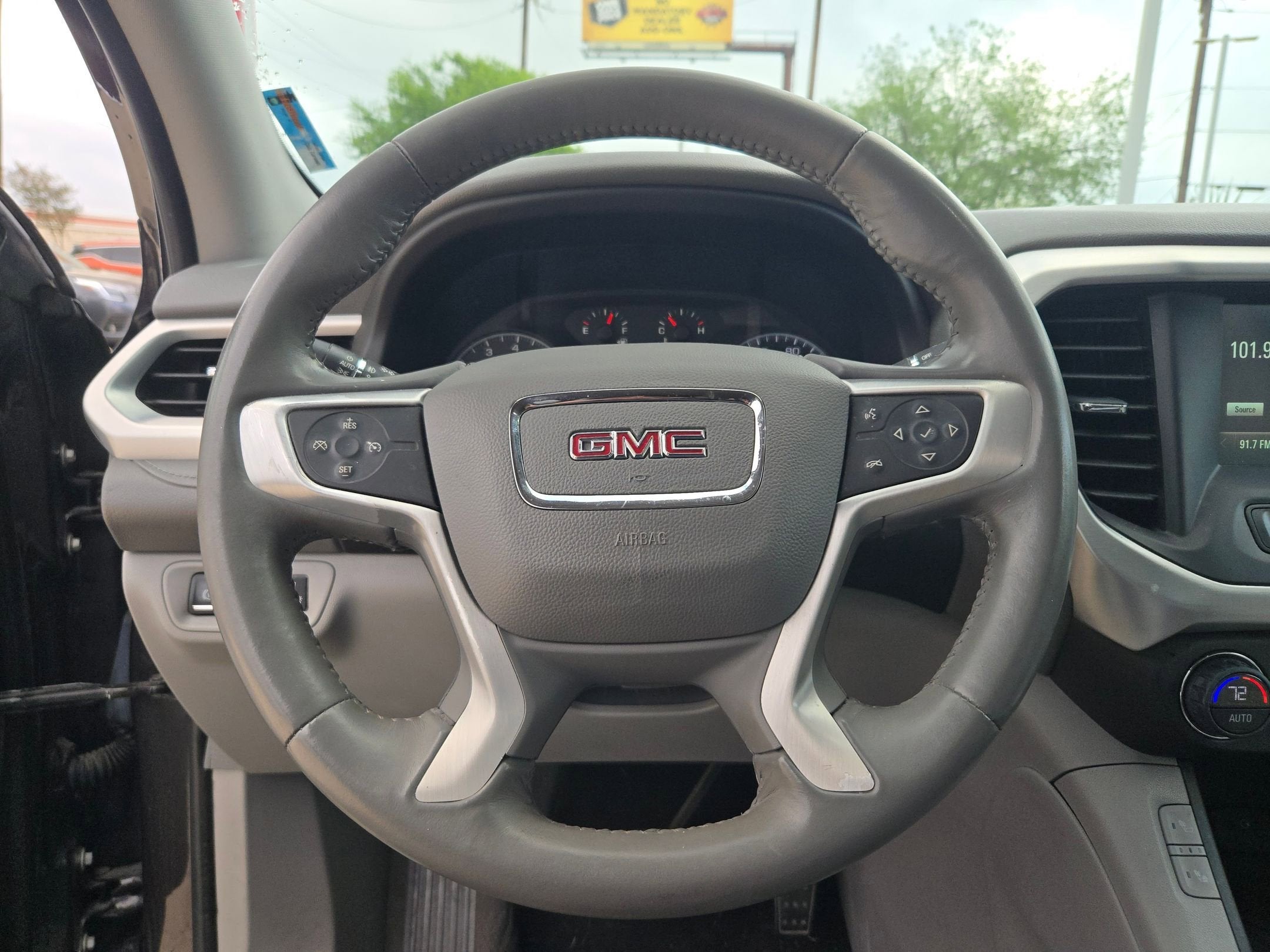 2017 GMC Acadia SLE
