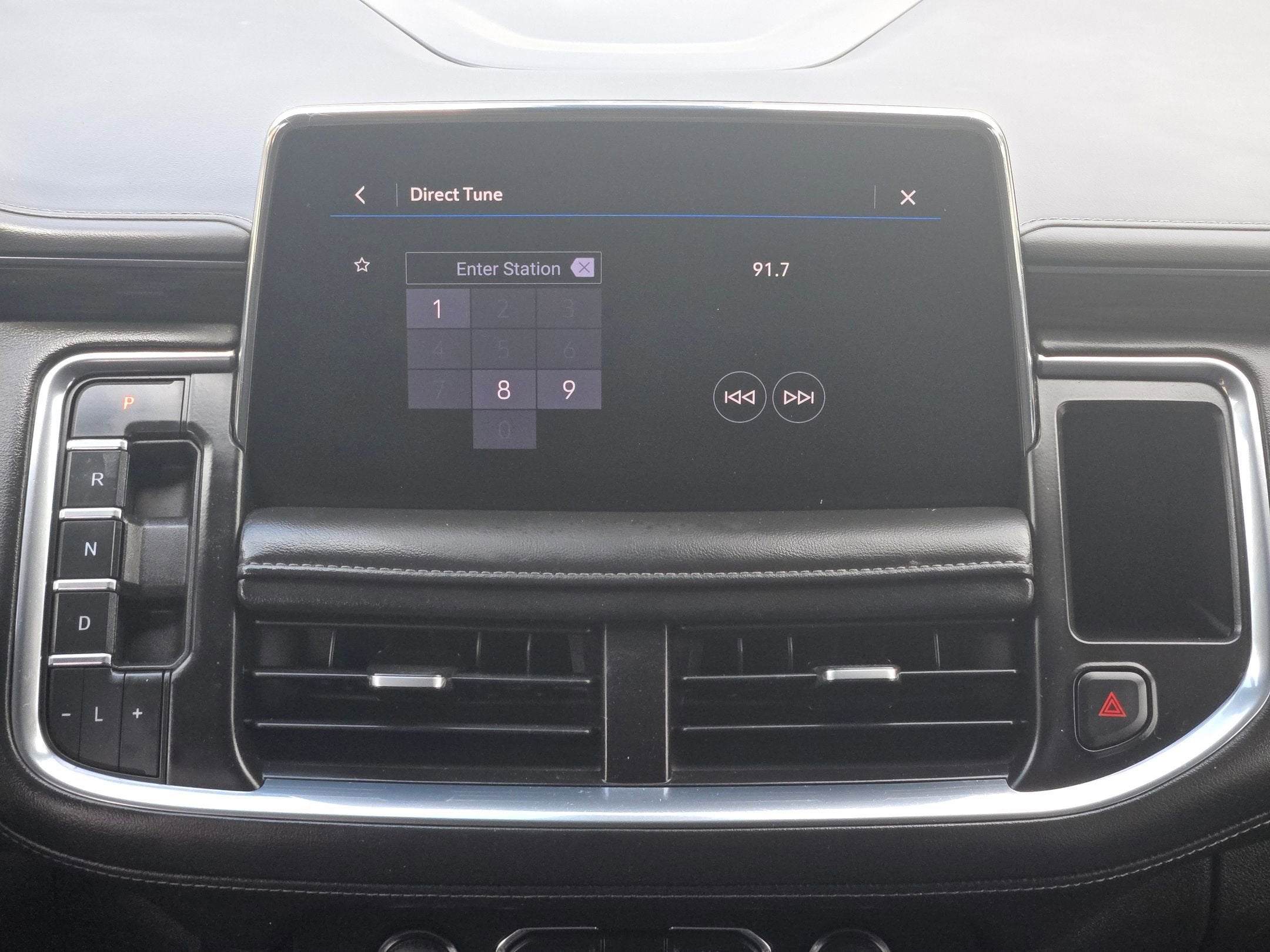 2021 Chevrolet Suburban LS