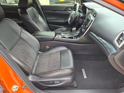 2019 Nissan Maxima SR