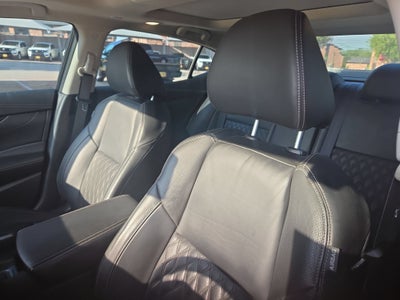 2023 Nissan Maxima Platinum