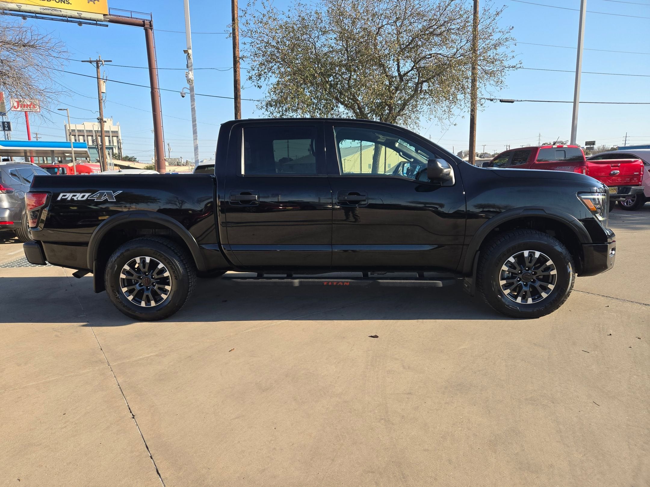 2024 Nissan Titan PRO-4X