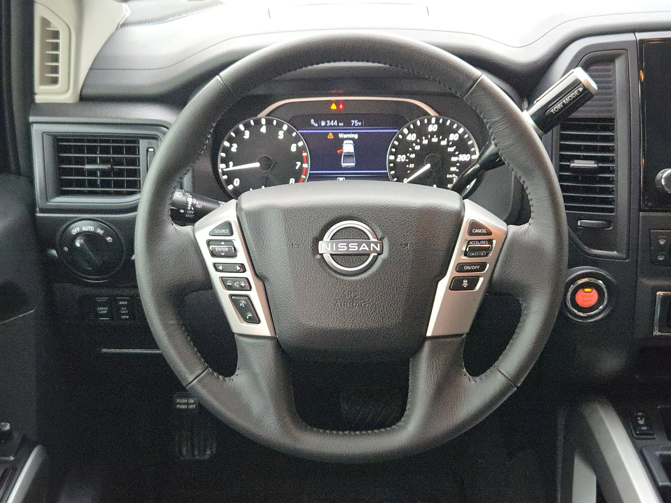 2024 Nissan Titan SV