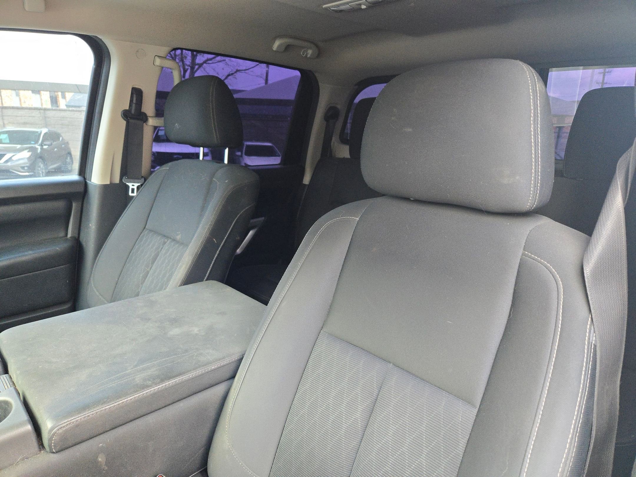 2017 Nissan Titan SV