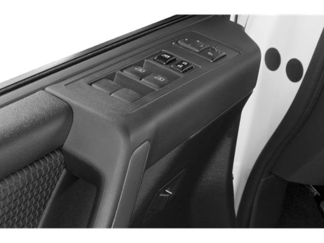 2015 Nissan Titan SV