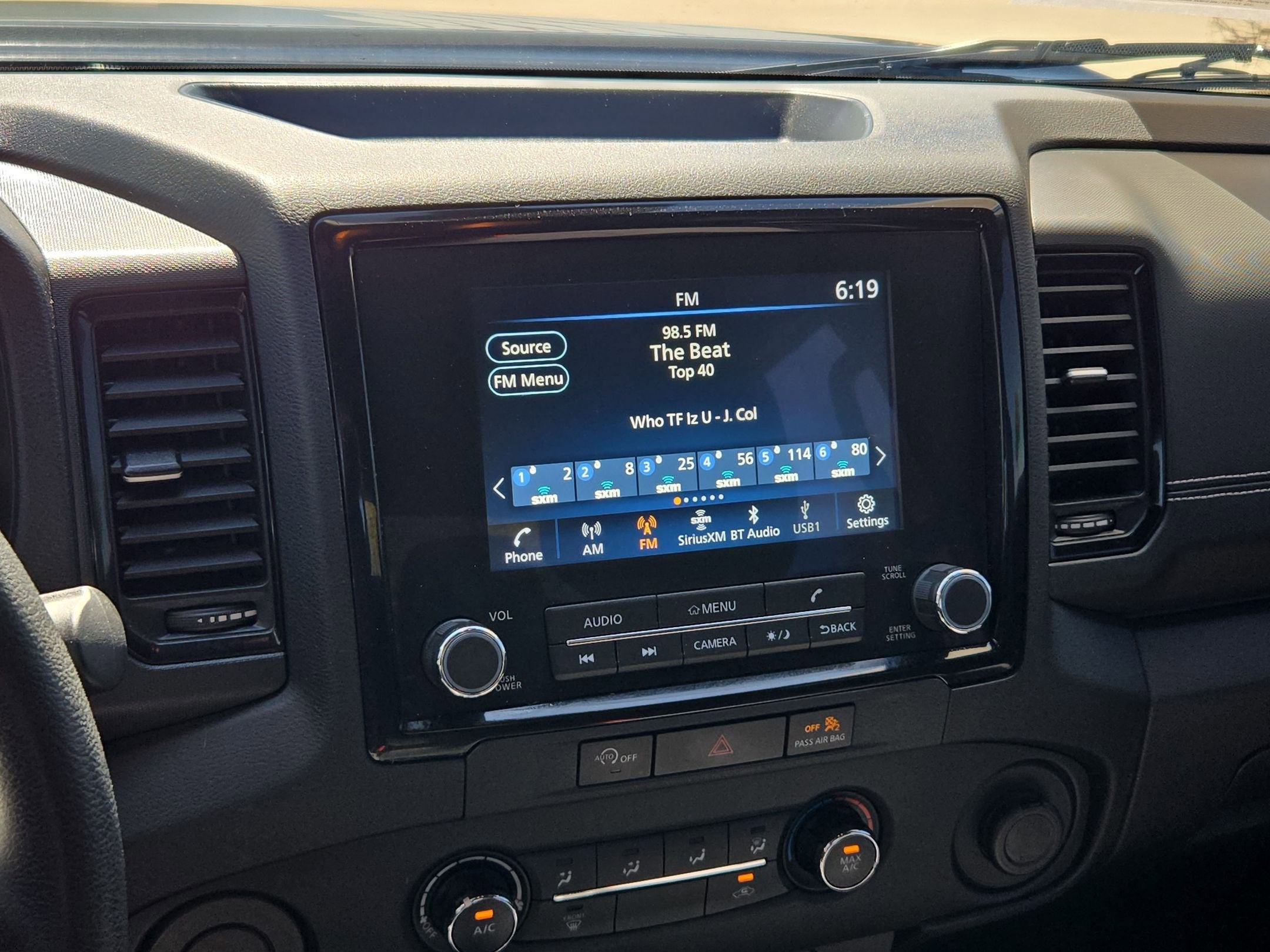 2023 Nissan Frontier SV