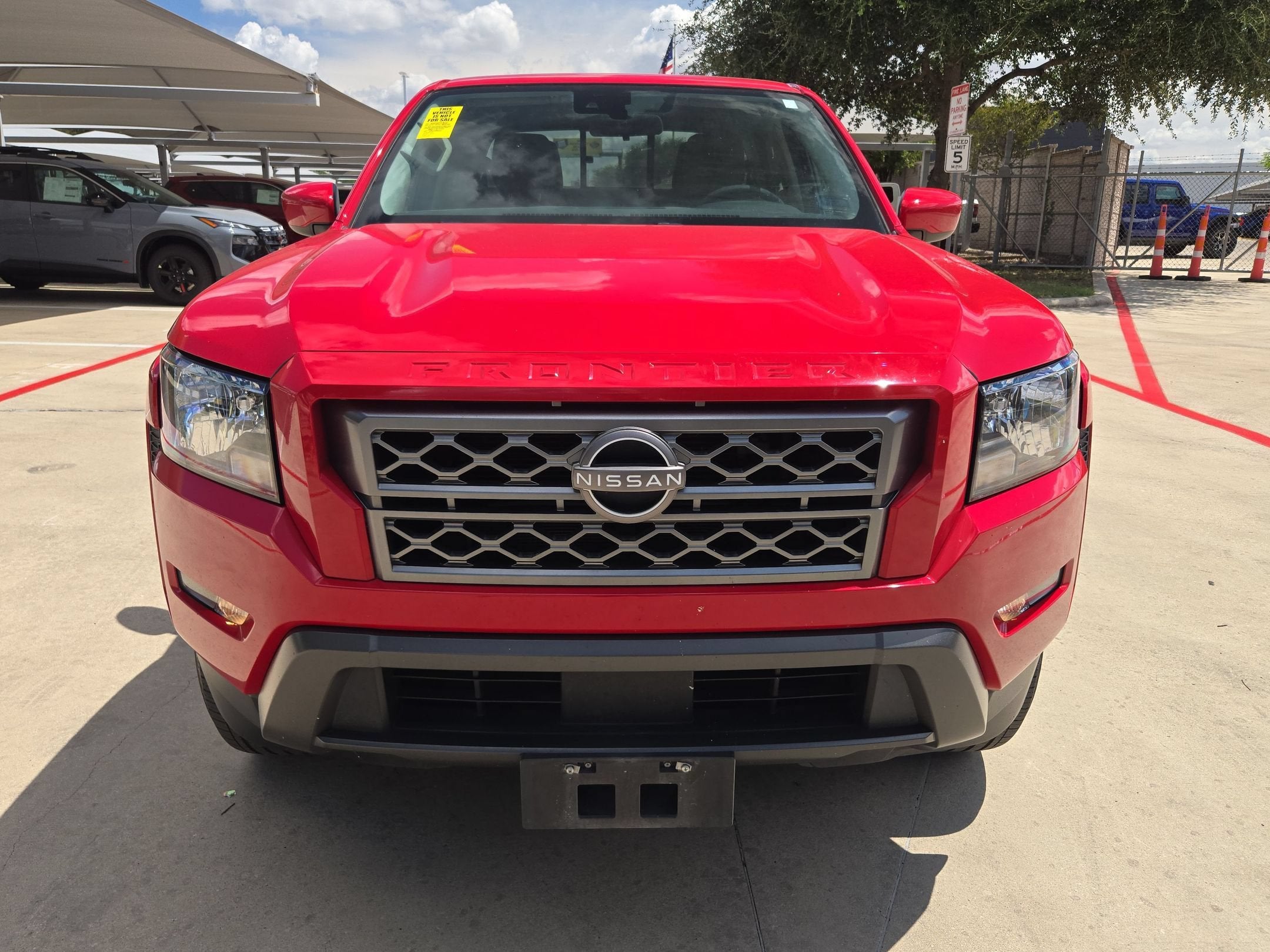 2022 Nissan Frontier SV