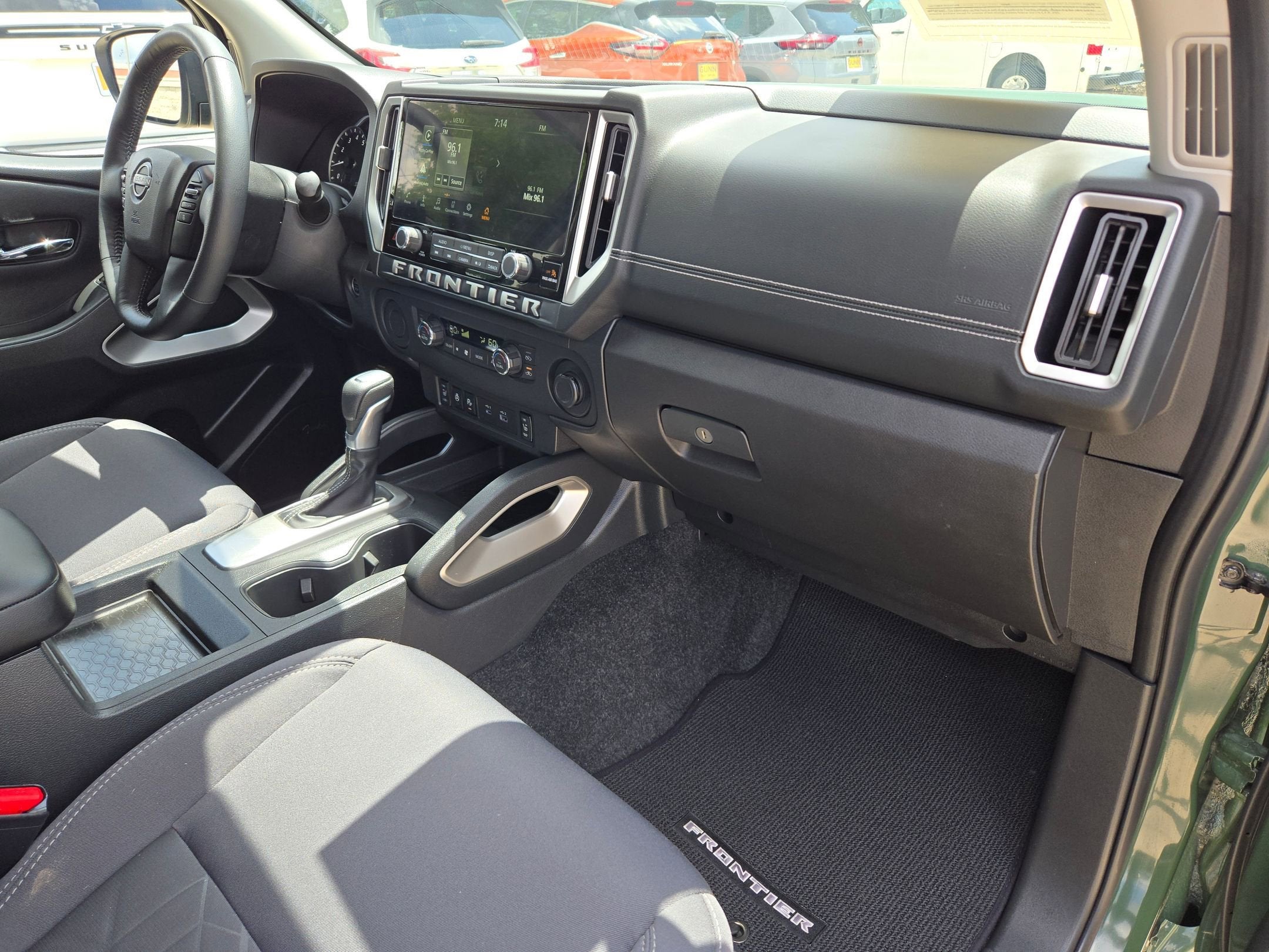 2025 Nissan Frontier Crew Cab SV
