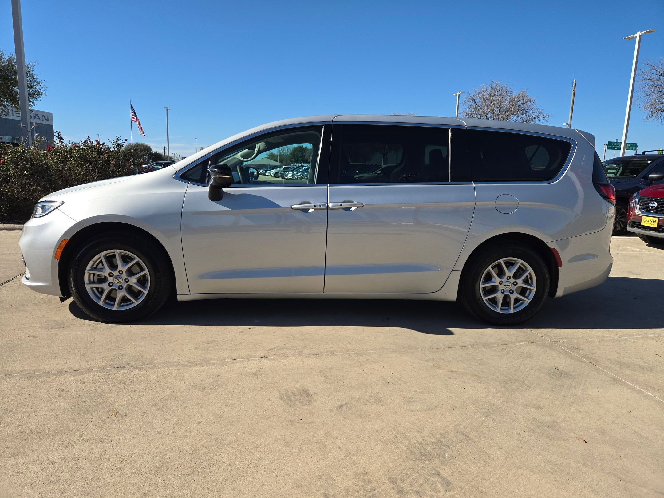 2024 Chrysler Pacifica Touring L