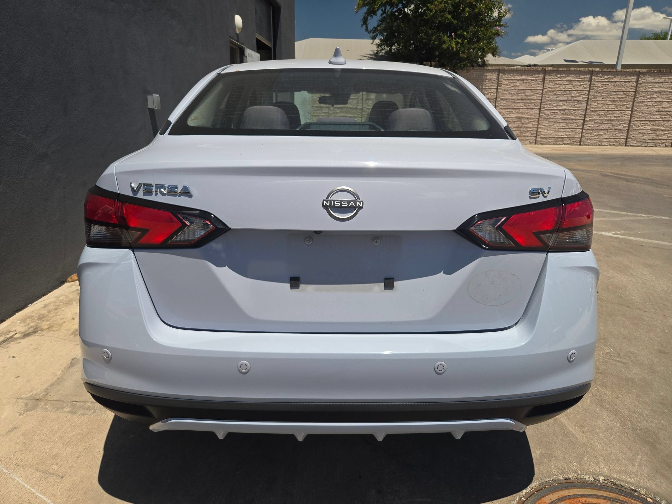 2023 Nissan Versa SV
