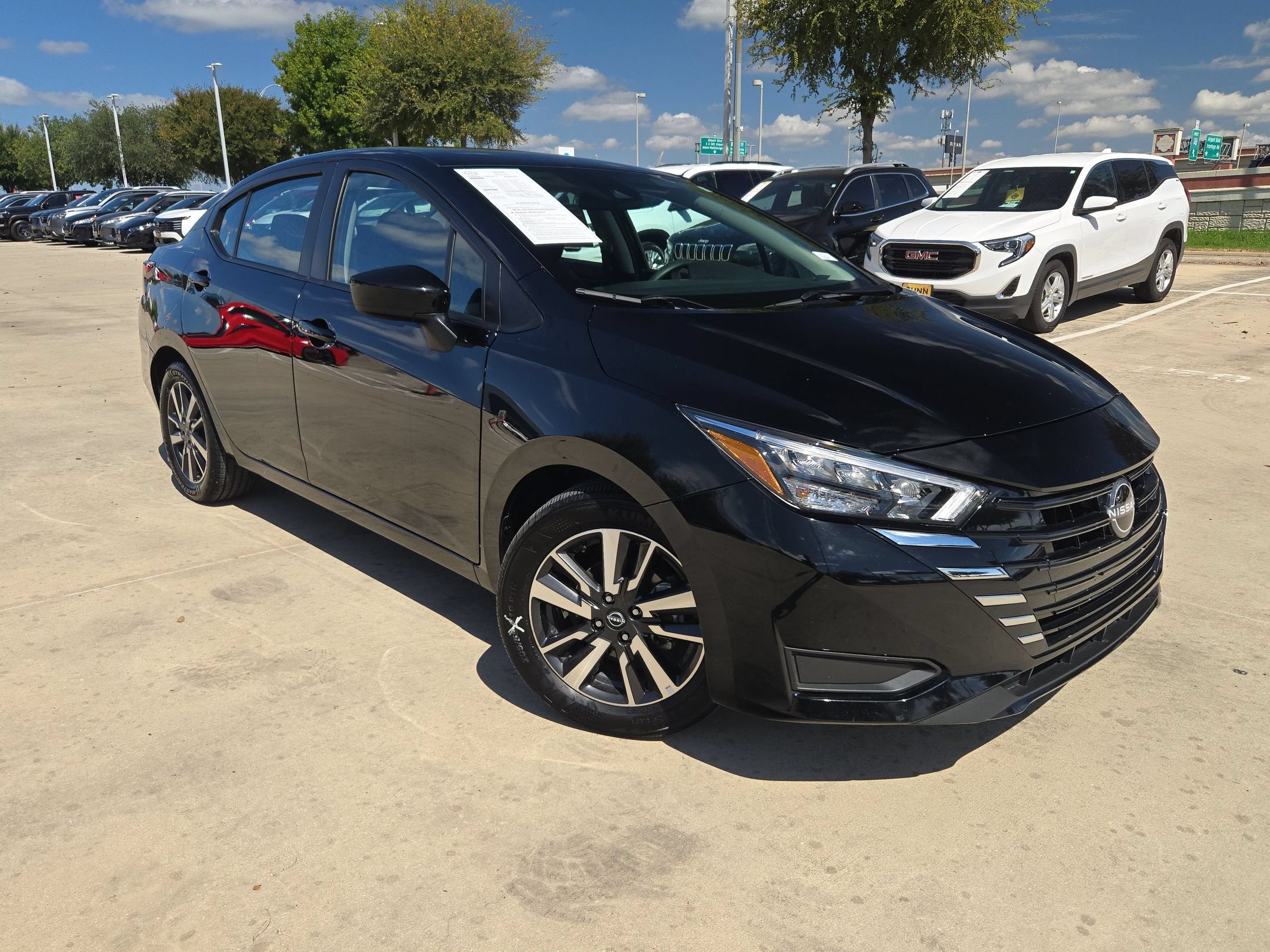 2025 Nissan Versa SV